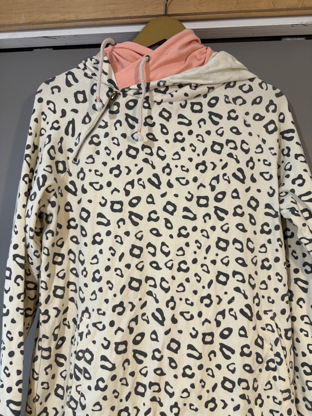 Leopard Print Hooded Pullover Hoodie | Cream Black Pink | Cozy Sweatshirt - Picture 5 of 6